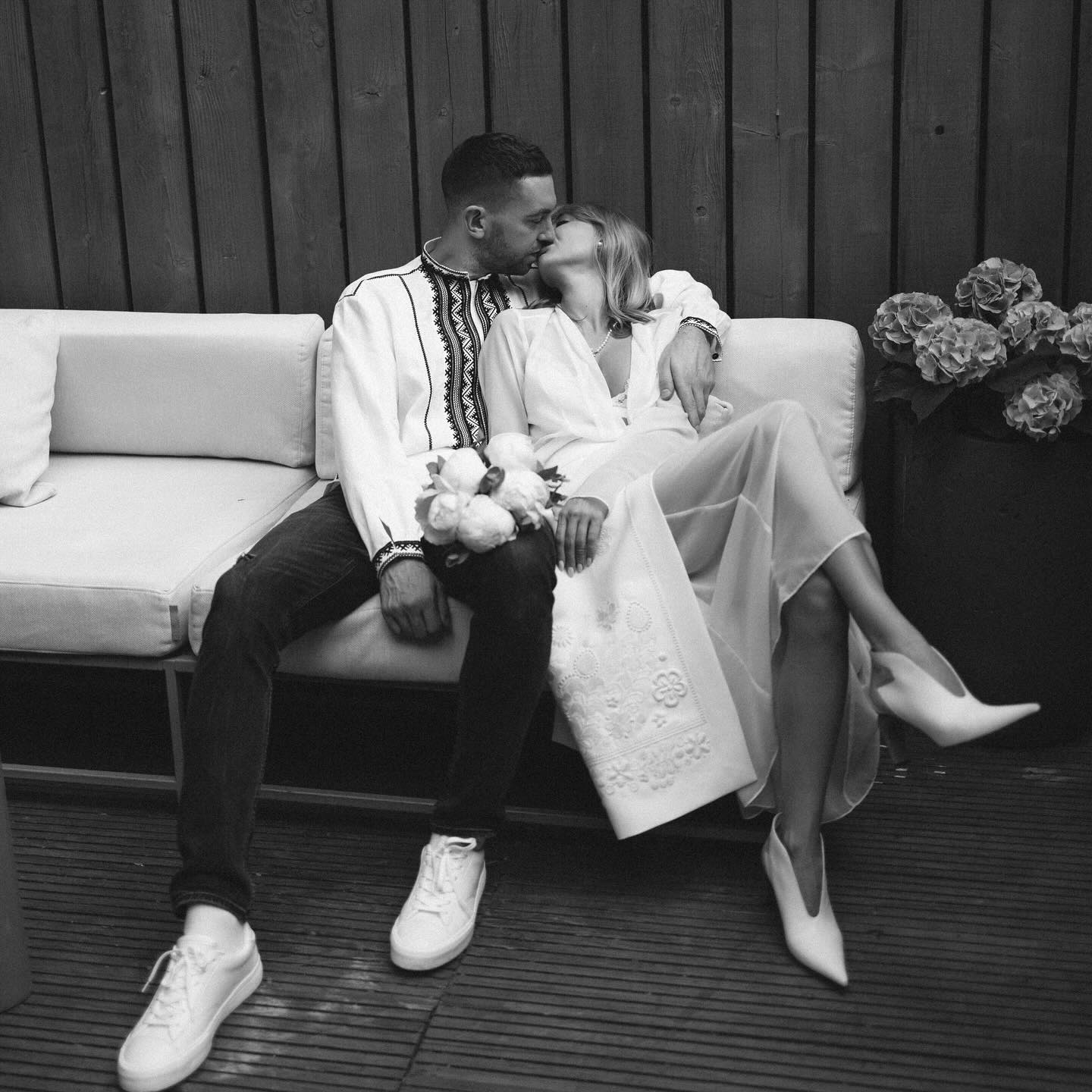 Звезда &quot;Квартала&quot; призналась, кто оплатил ее свадьбу с иностранцем